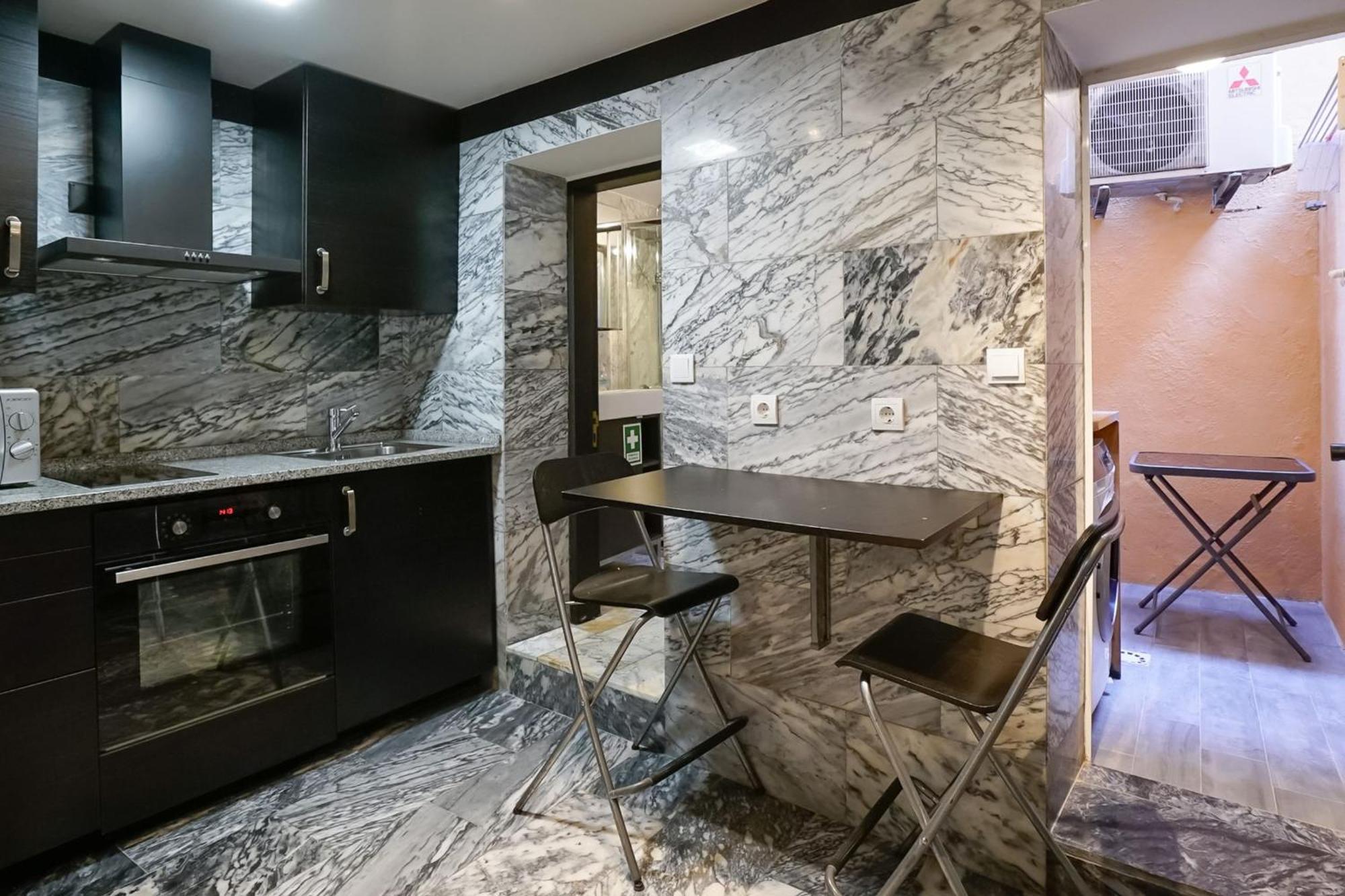 Cosmopolitan Chiado Apartment By Lovelystay Лиссабон Экстерьер фото
